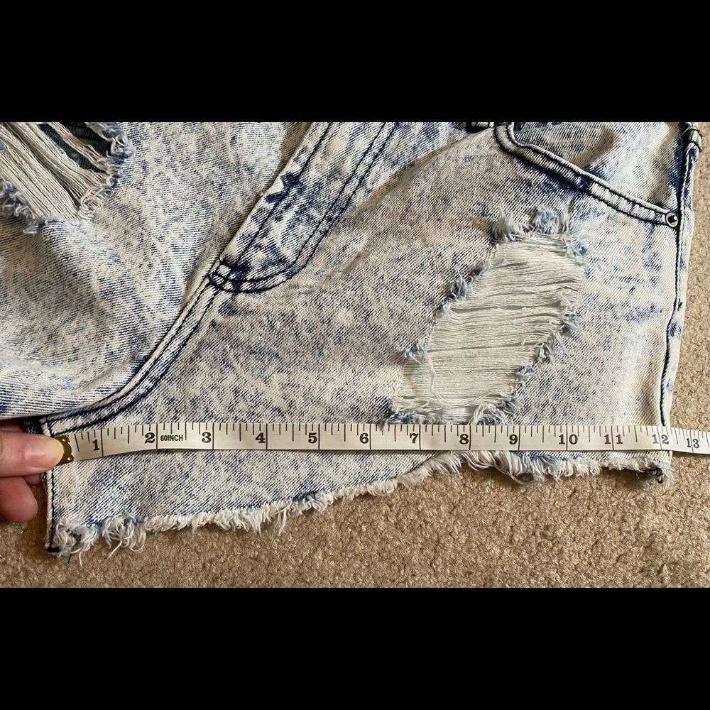 New with tags, high waisted light wash jean shorts. - Picture 10 of 10